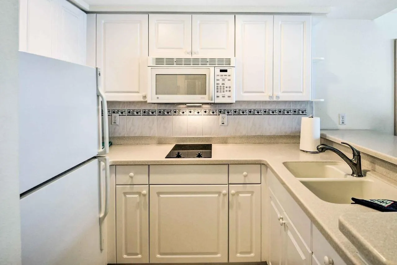 Sunny Daytona Beach Gem With Ocean Views! 0*,